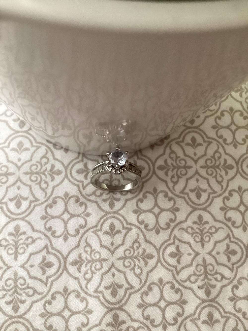 Solitaire Ring - Picture 5 of 10